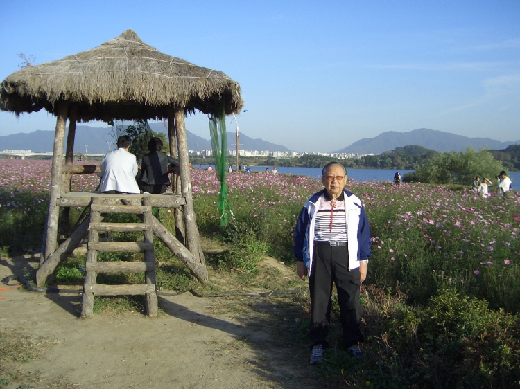 한강변 고수부지에서(2008.10.11)